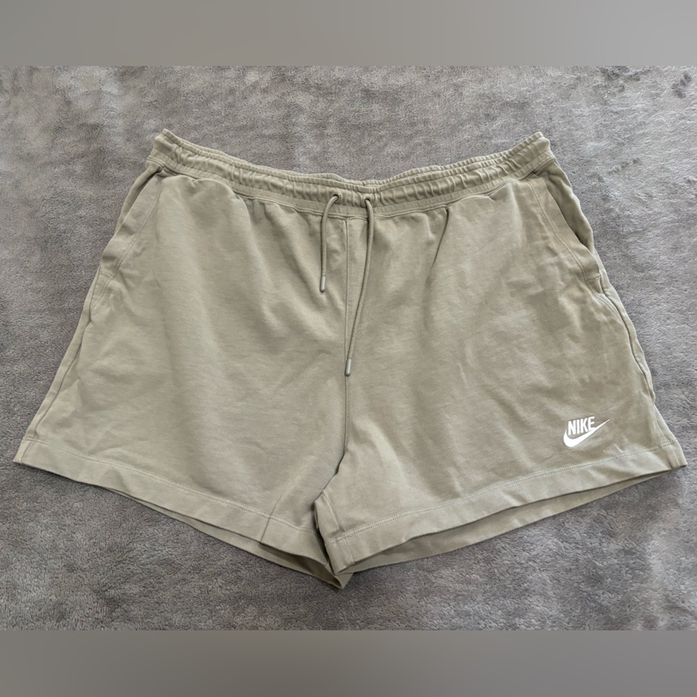 Nike Spandex Waisted Shorts